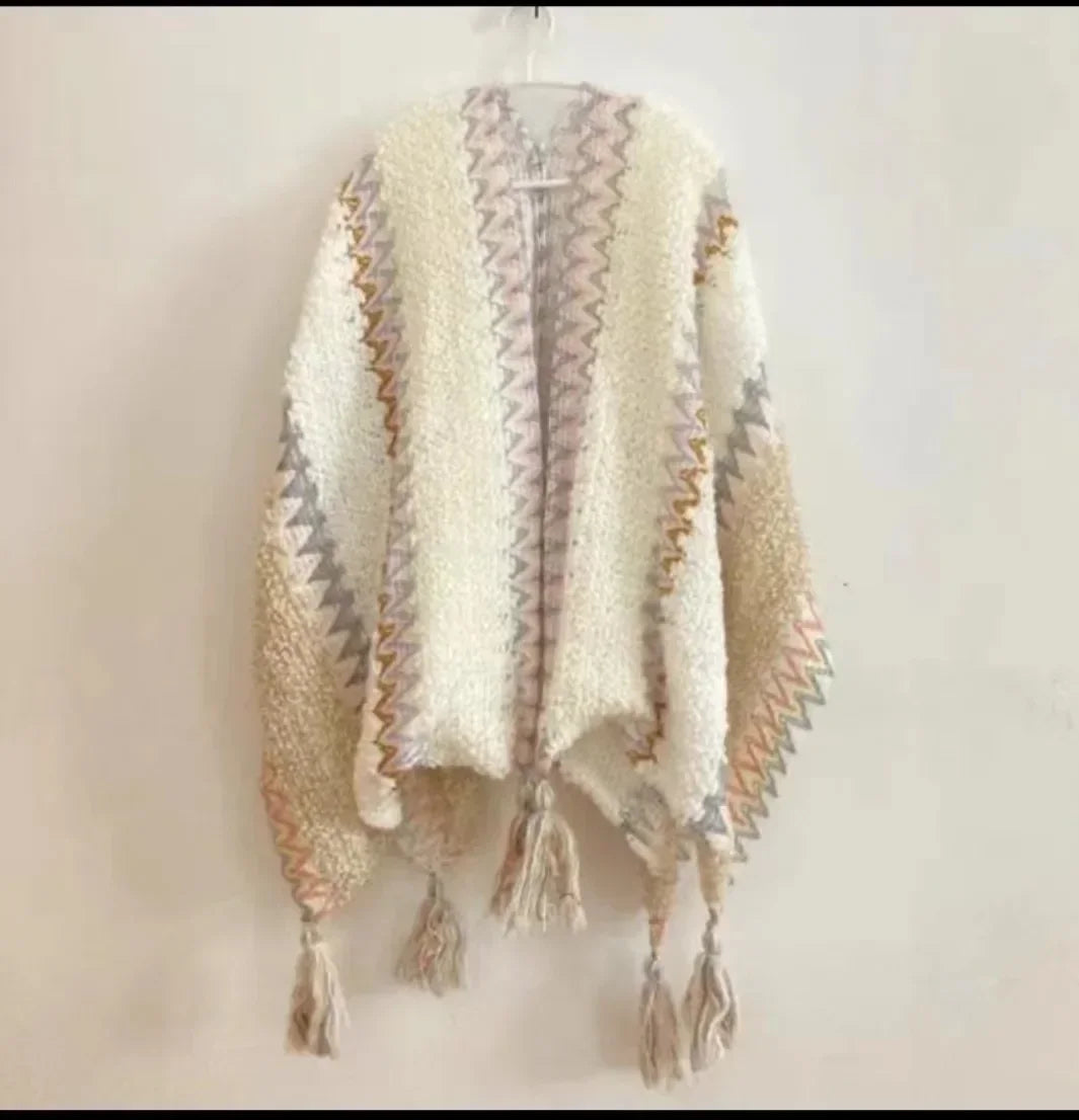 Chic Winter Poncho: Stylish Knitted Cardigan Cape for Women - Elegant Wrap Jacket & Sweater Jumper